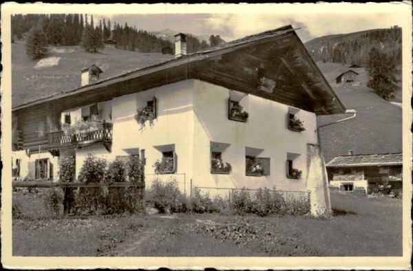 Davoser Bauernhaus in Frauenhaus Vorderseite