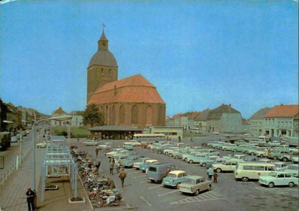 Ribnitz-Damgarten-Karl-Marx-Platz Vorderseite