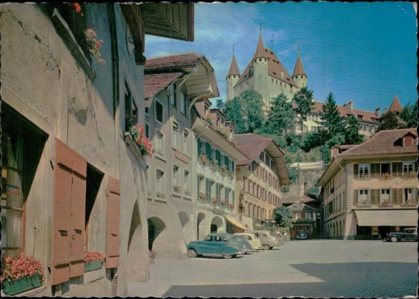Thun - Rathausplatz und Schloss Vorderseite