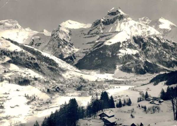 Engelberg. Skigebiet Vorderseite