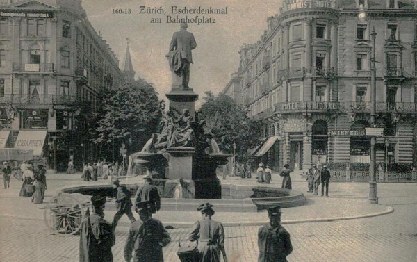 Zürich, Escherdenkmal am Bahnhofplatz Vorderseite