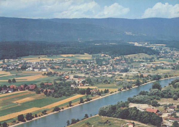 Orpund bei Biel  -  Flugaufnahmen Vorderseite
