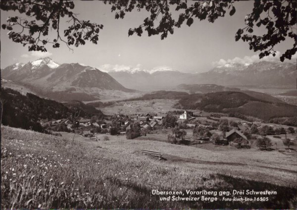 Übersaxen, Vorarlberg gegen drei Schwestern und Schweizer Berge
