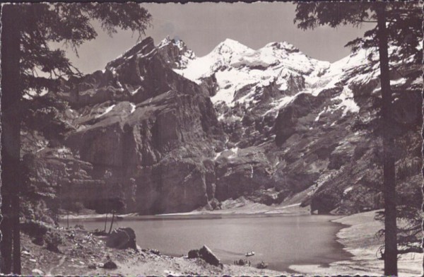 Am Oeschinensee bei Kandersteg mit Rothorn, Blümlisalphorn und Oeschinenhorn