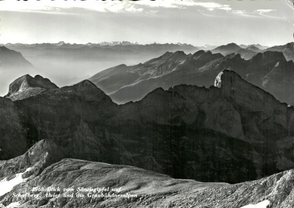 Blick vom Säntisgipfel auf Schafberg, Alvier und die Graubündneralpen Vorderseite