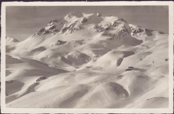 Skiclubhütte Parsenn gegen Schwarzhorn (3146 m)