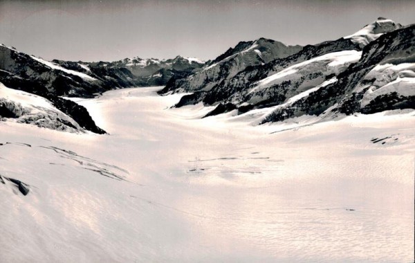 Jungfrau-Joch. Aletschgletscher Vorderseite