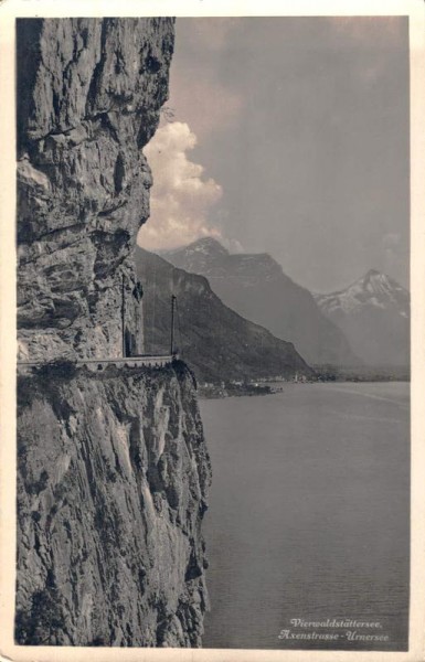 Vierwaldstättersee. Axenstrasse - Urnersee Vorderseite