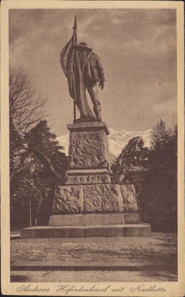 Andreas Hoferdenkmal mit Nordkette