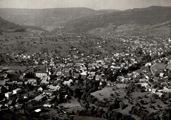 Niedererlinsbach SO, Flugaufnahme Vorderseite