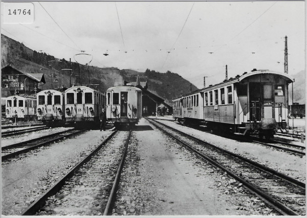 En gare de Zweisimmen-Environ 1910 M.O.B Train Bahn Zug treno - Repro