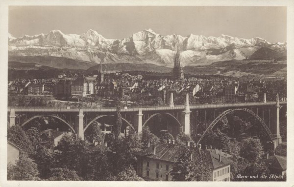 Stadt Bern und die Alpen