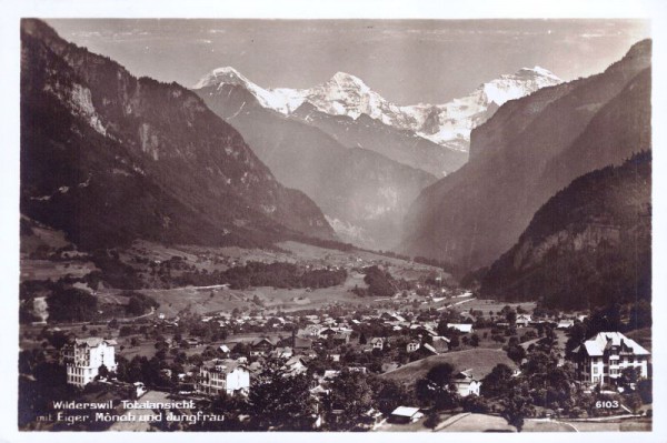 Wilderswil. Totalansicht mit Eiger Mönch und Jungfrau