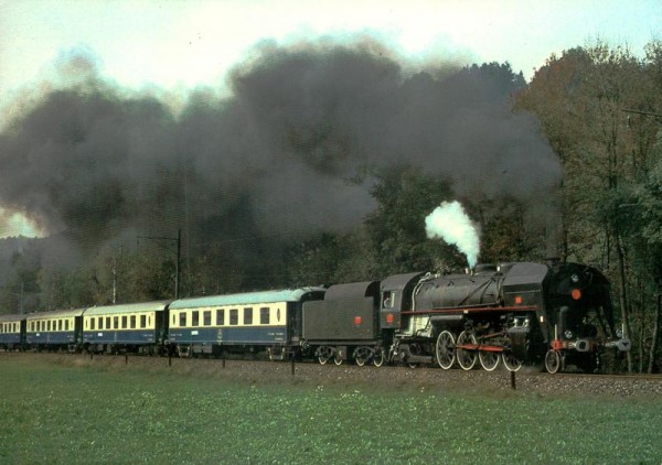 Französische Dampflok (1946) mit Wagen aus dem "Nostalgie-Orient-Express" (1929) Vorderseite