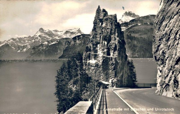 Axenstrasse mit Glischen und Urirotstock Vorderseite