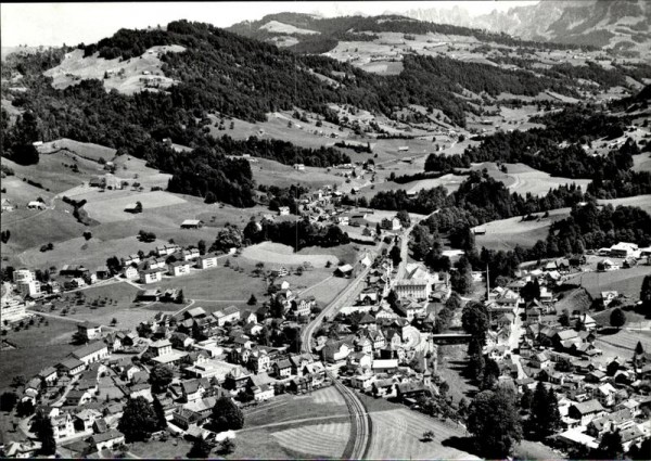 Ebnat-Kappel, Flugaufnahme Vorderseite