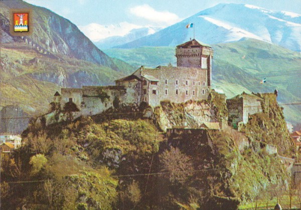 Lourdes - Le Chateau et le pic du Jer