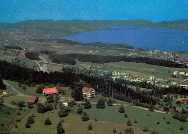 Restaurant luegeten, Pfäffikon SZ, Flugaufnahme Vorderseite