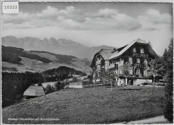 Kurhaus Chuderhüsi mit Stockhornkette