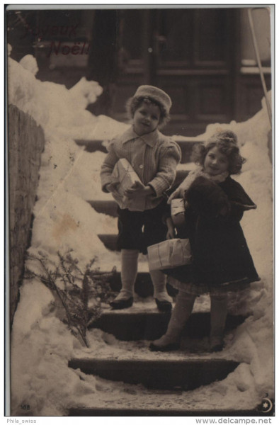 Fröhliche Weihnachten mit 2 kleinen Mädchen auf einer verschneite Treppe - Joyeux Noel - 2 petites f