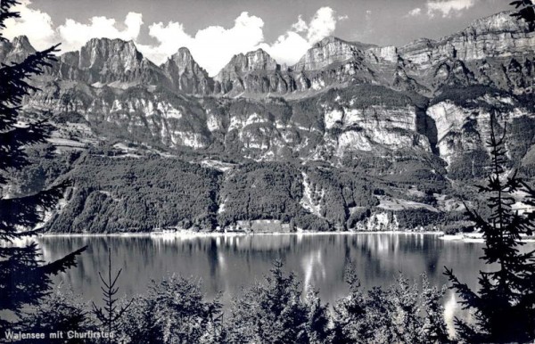 Walensee mit Churfirsten Vorderseite