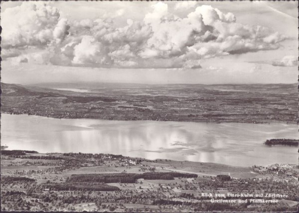 Blick vom Etzel-Kulm auf Zürichsee, Greifensee und Pfäffikersee