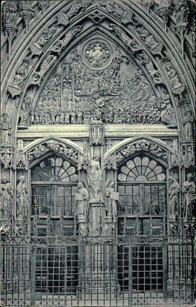 Bern - Portal am Münster Vorderseite