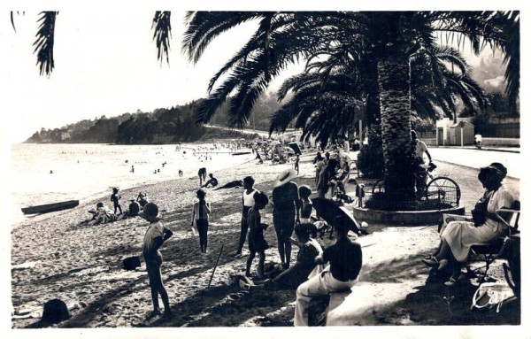 Golfe-Juan  -  La Plage Vorderseite