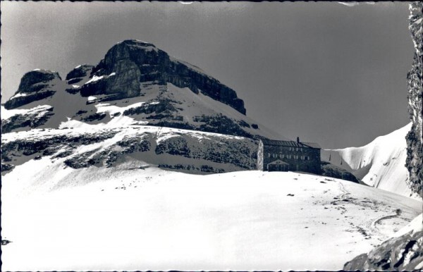 Blüemlisalphütte (2834 m) Vorderseite