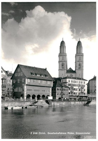 Zürich, Gesellschaftshaus Rüden, Grossmünster Vorderseite