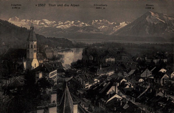 Thun und die Alpen