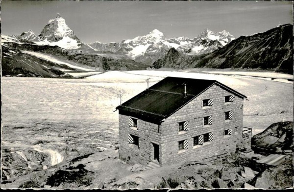 Monte-Rosa-Hütte (2883 m) Vorderseite