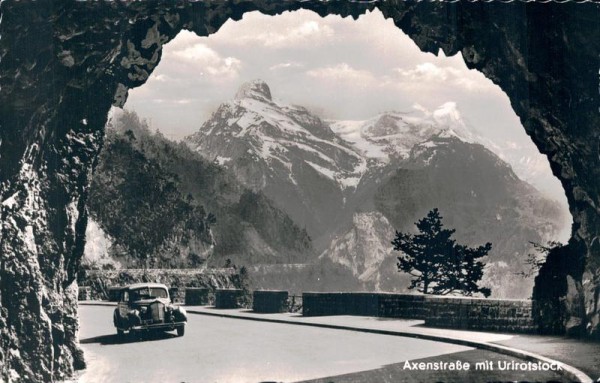 Axenstrasse mit Urirotstock Vorderseite