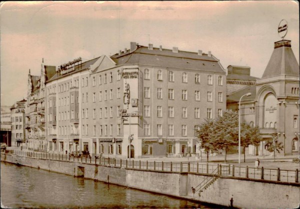 Berlin - Schiffbauerdamm Vorderseite