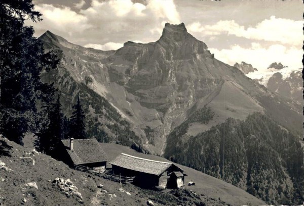 Am Weg zur Brunni/Engelberg.  Blick auf den Hahnen Vorderseite