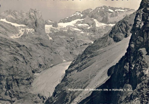 Hüfigletscher mit Scheerhorn, Hüfihütte S.A.C. Vorderseite