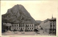 Rathausplatz mit Glärnisch (Glarus) Vorderseite