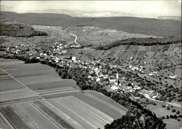 Tegerfelden, Flugaufnahme Vorderseite