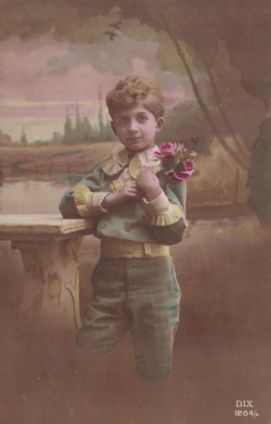 Junge mit Blumen Vorderseite
