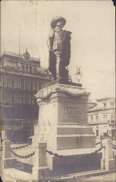 Gustav Adolfs, Statyn, Sundsvall Vorderseite