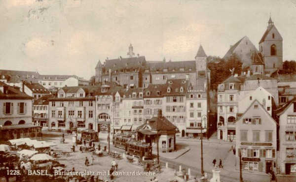 Basel, Barfüsserplatz Vorderseite