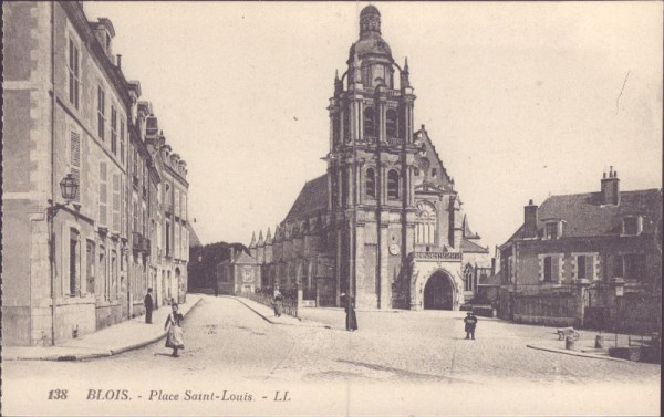 Blois, Place Saint-Louis