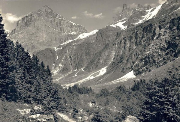 Am Weg nach Alpenrösli-Schlossberg und Spannort Vorderseite