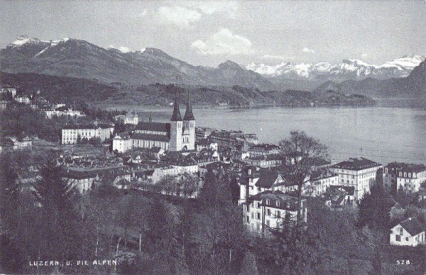 Luzern und die Alpen