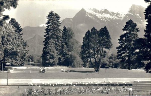 Bad Ragaz, Kuranlagen mit Falknis Vorderseite