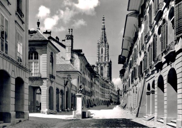 Bern, Münster mit Junkerngasse Vorderseite