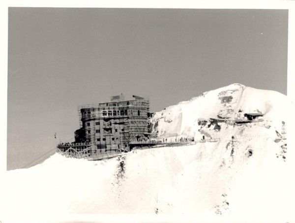 7270 Davos, Berghostel Jakobshorn, Baujahr 1958-60 Vorderseite