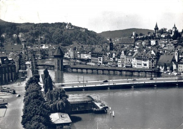 Luzern Kapellbrücke mit Wasserturm Vorderseite