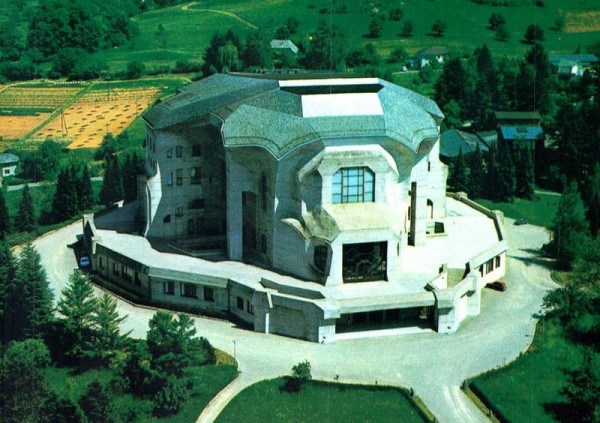 Goethenaum, Freie Hochschule für Geisteswissenschaft, Dornach  -  Flugaufnahmen Vorderseite