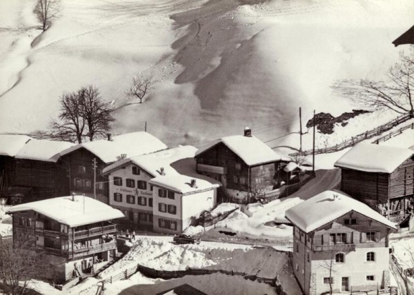 Gasthaus Rathaus, ST.Peter/GR (Hauptort des Schanfiggertales) - Flugaufnahmen Vorderseite